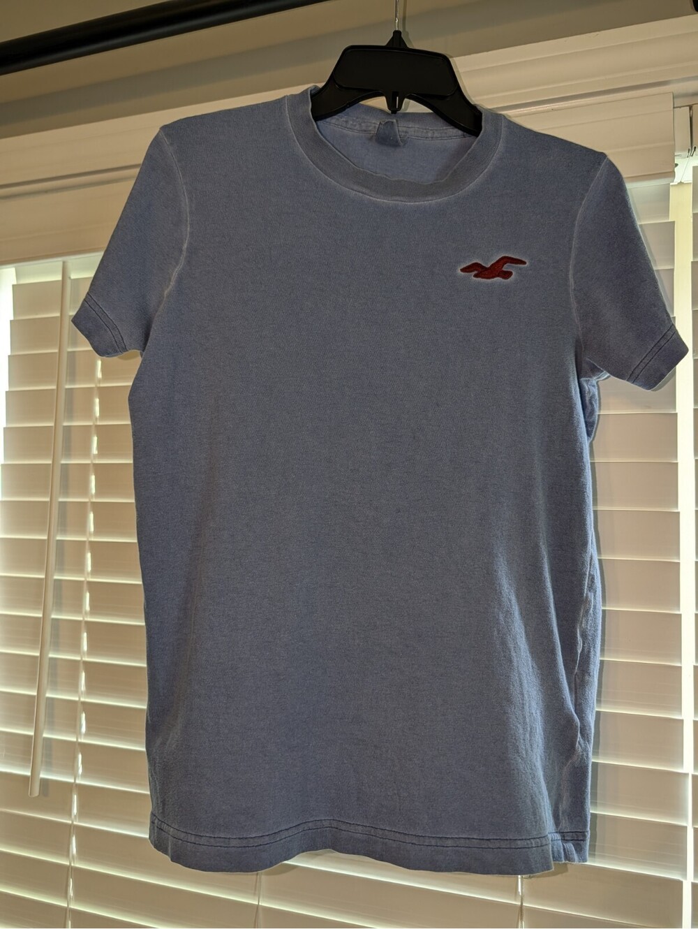Hollister California Men’s small Short Sleeve Shirt blue Adult Tshirt